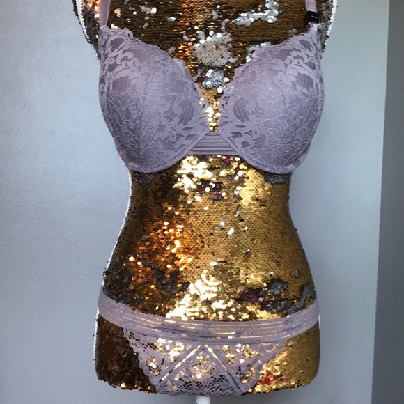 Victoria's Secret Other - NWT vs 34DDD/M push-up
